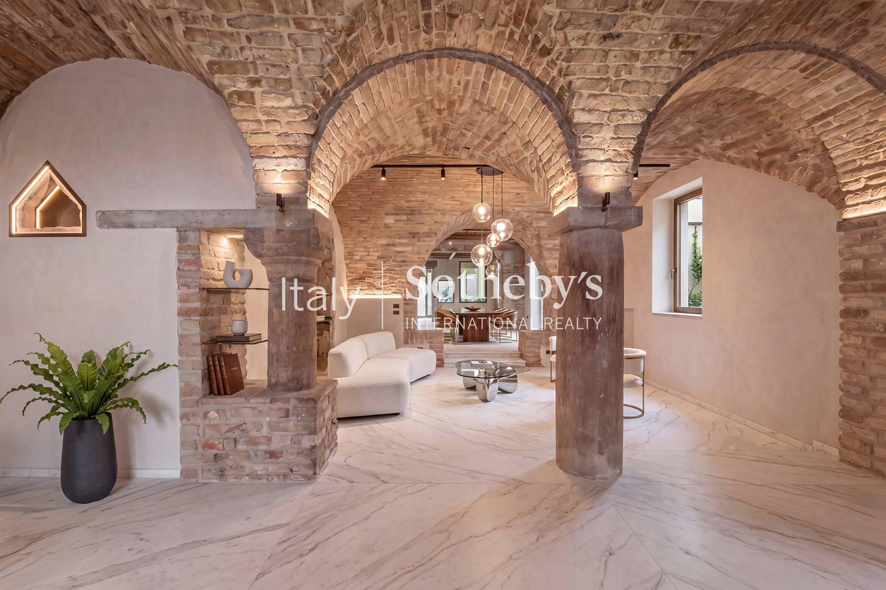 A Rare Waterfront Hospitality Opportunity on Lake Garda - 6