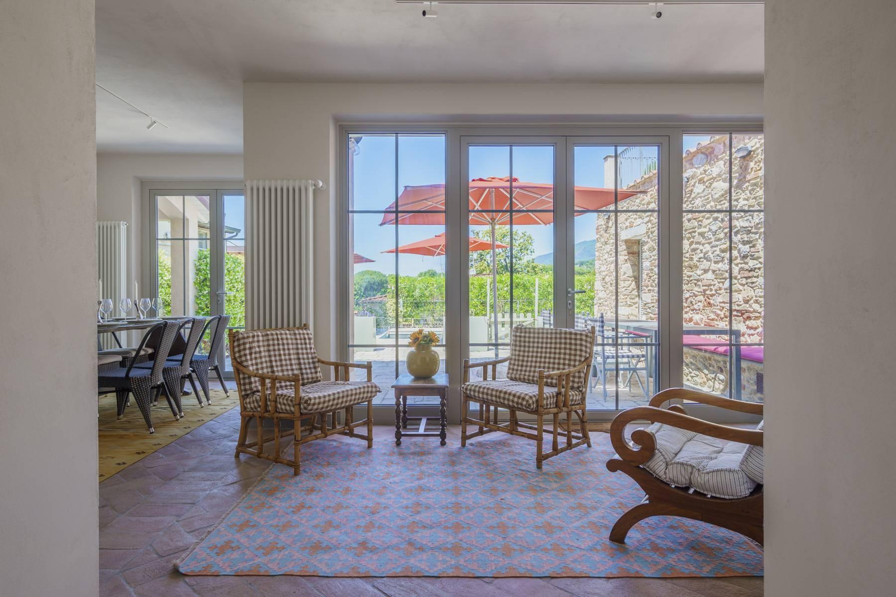 Villa con piscina e giardino privato nel cuore di Pietrasanta - 1