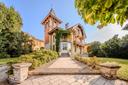 Villa liberty sulle sponde del lago Maggiore, in vendita, Porto Valtravaglia | Sotheby’s Realty Italy - 1