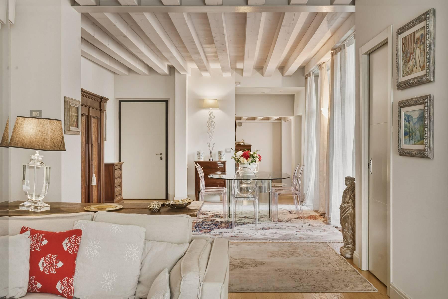 Elegante appartamento con balconate tra l'Arena e San Zeno - 1