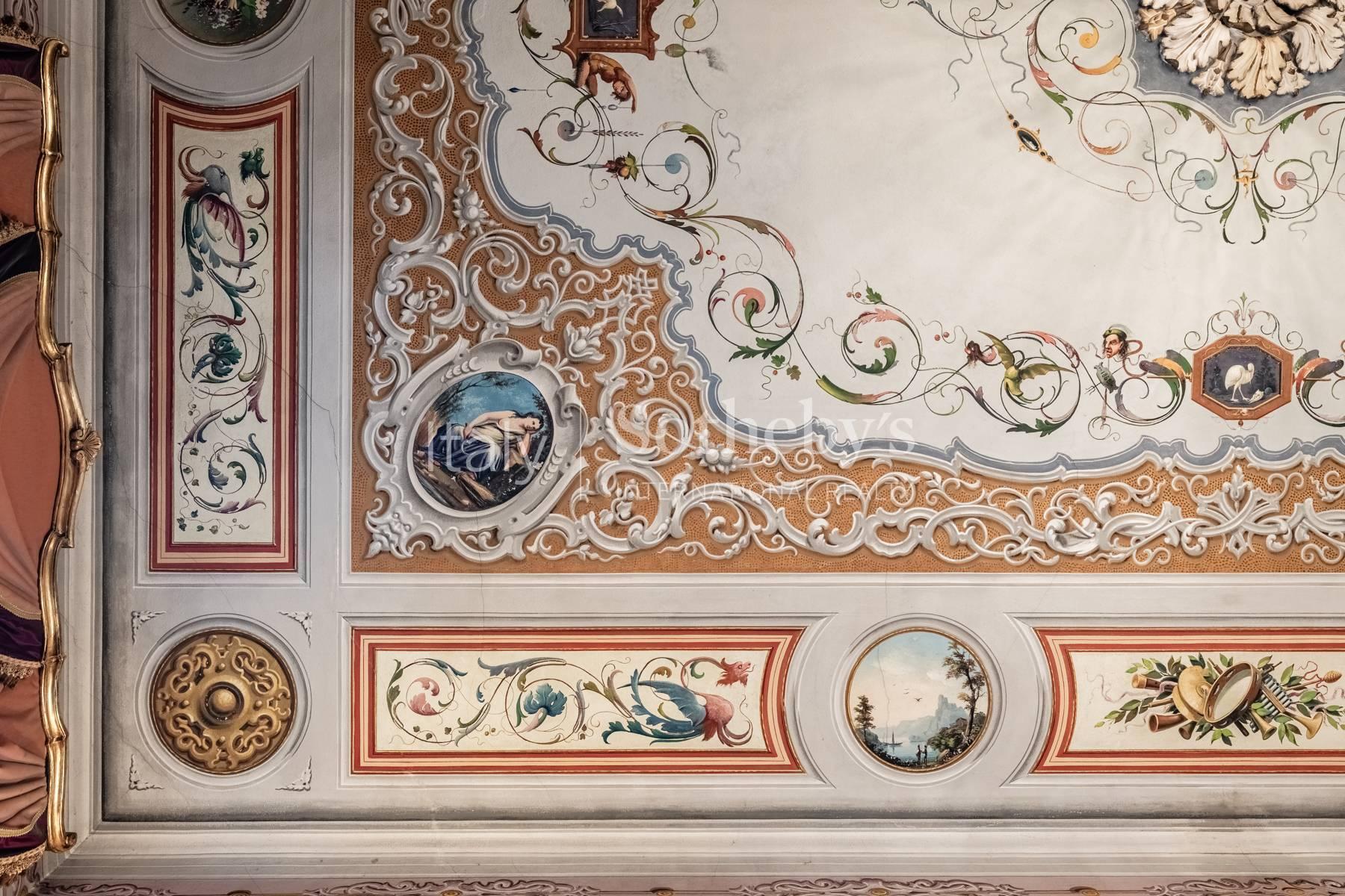 Elegante dimora rinascimentale nel centro storico di Lucca - 8