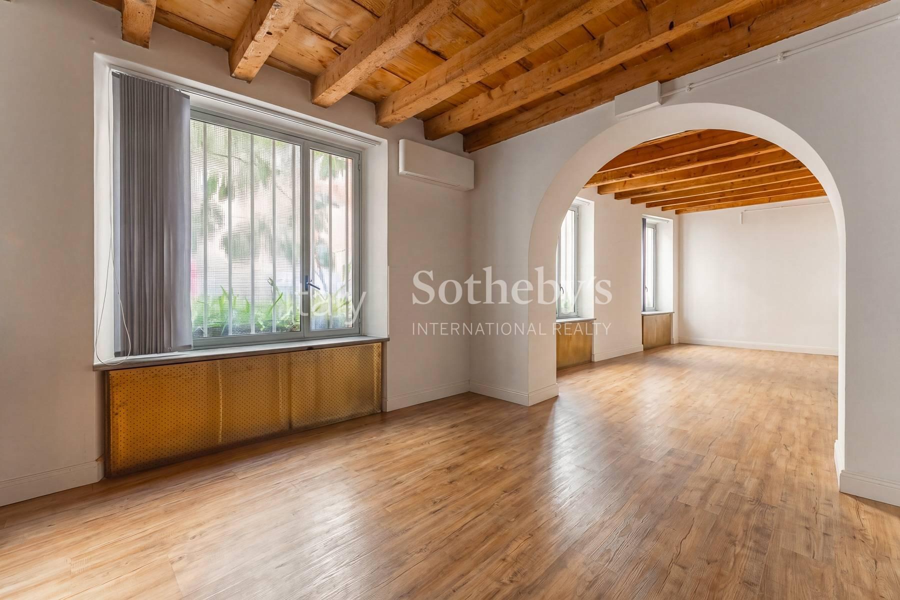 Bright open space in the Brera district - 3