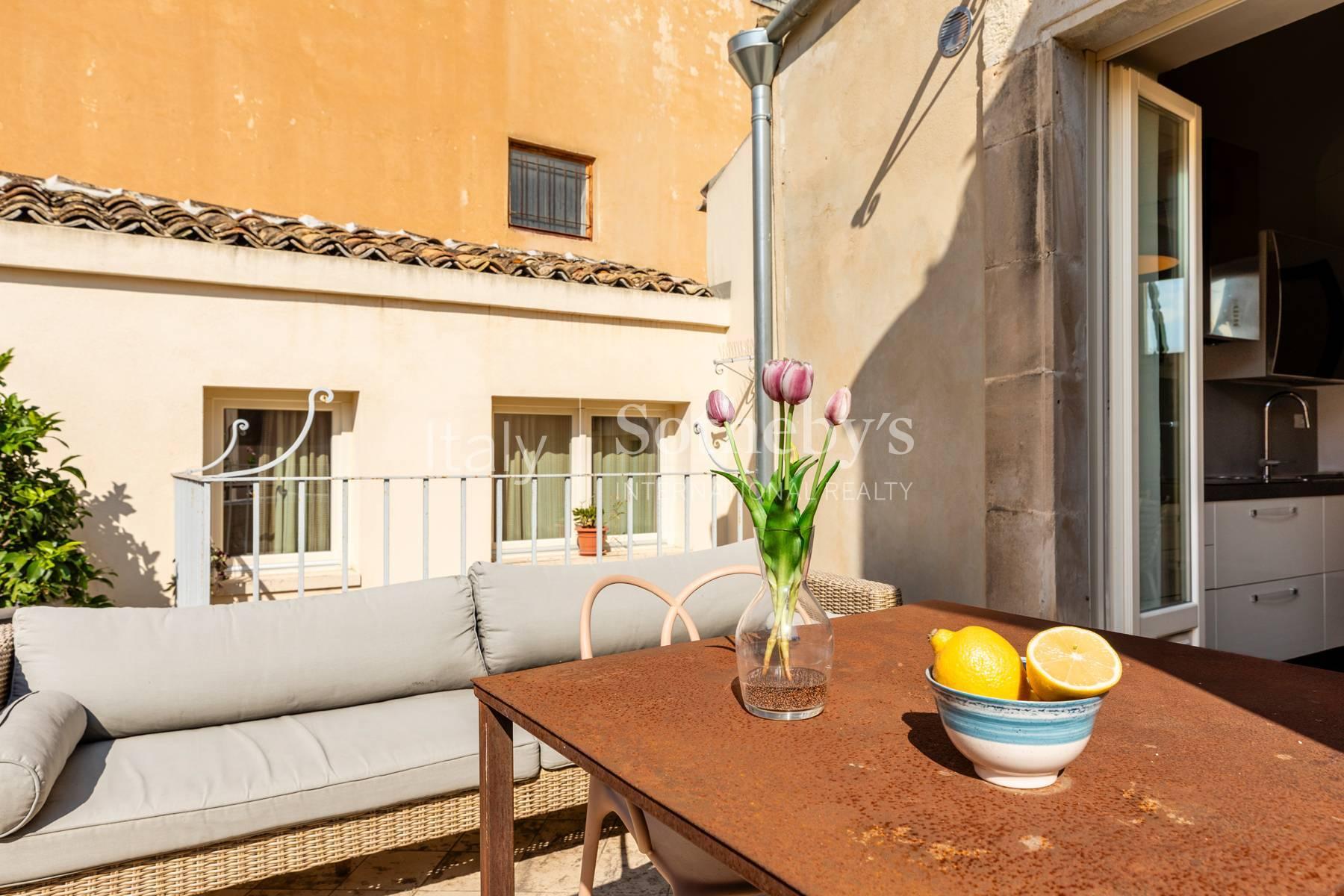 A charming detached house with a terrace in the historic centre of Modica - 6