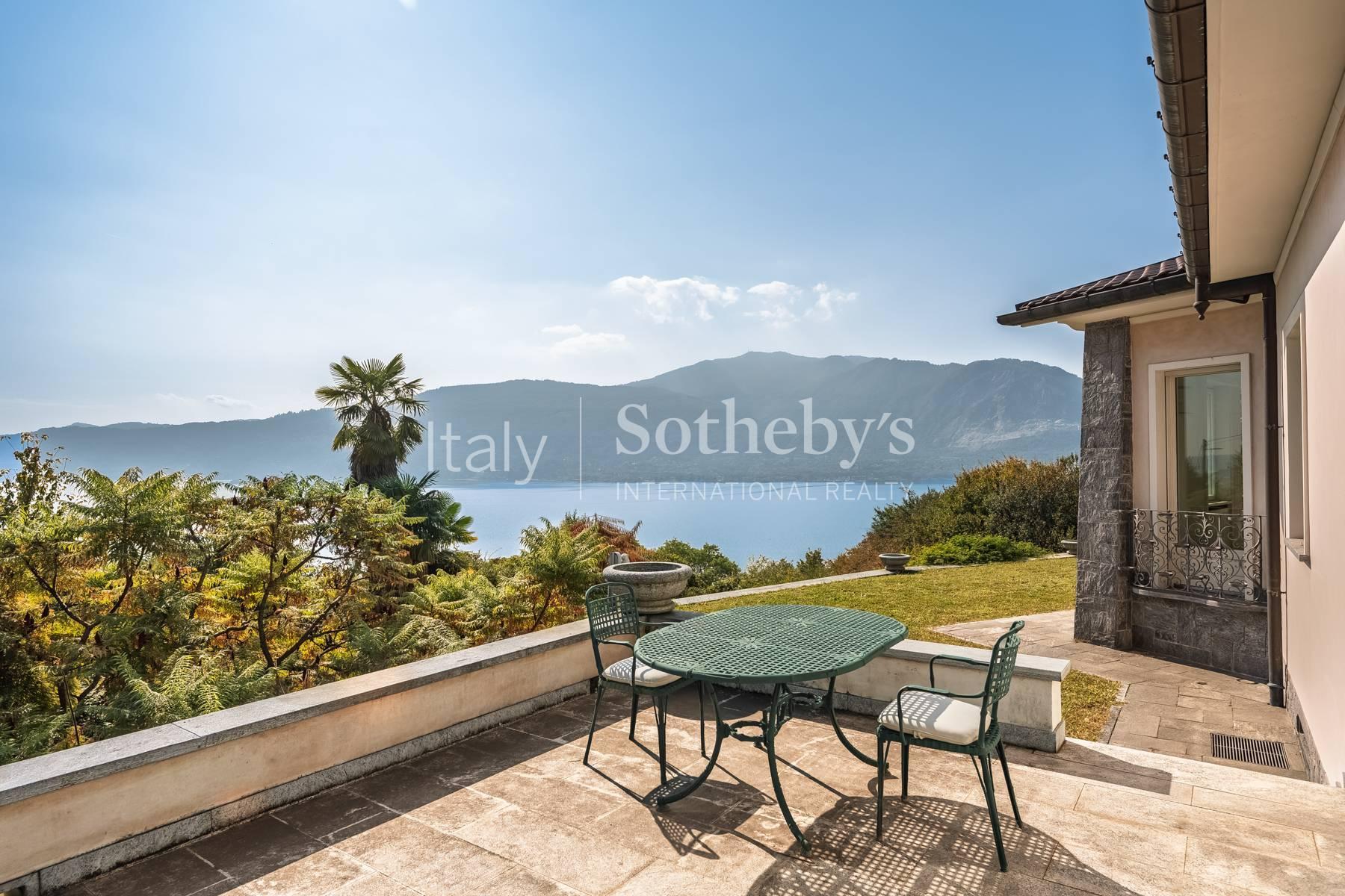 Elegant Villa with a Historic Park and Lake Views - 2