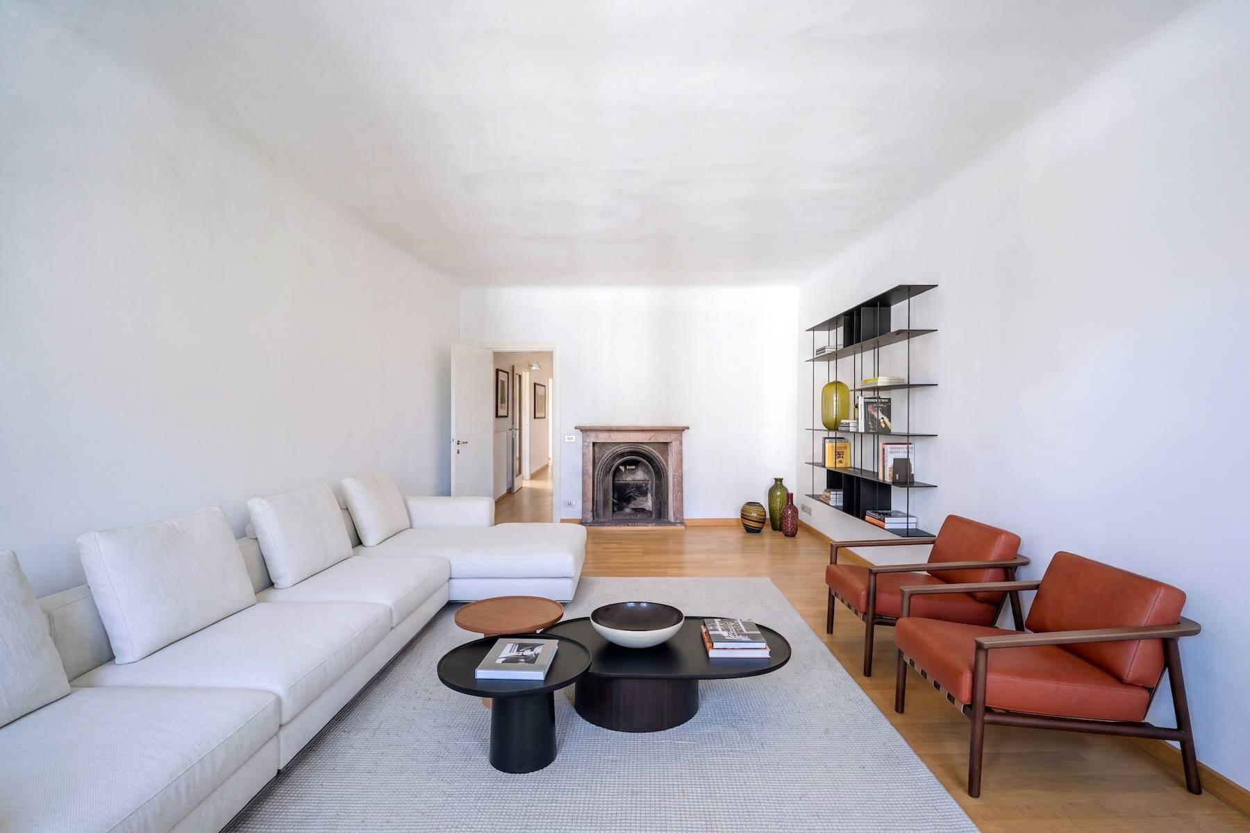 Spacious charming residence in the heart of Milan - 1