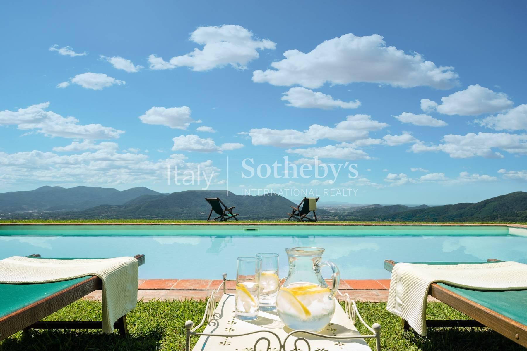 Casale storico in pietra con panorama unico e vigneti, in vendita, Lucca | Sotheby’s Realty Italy - 24