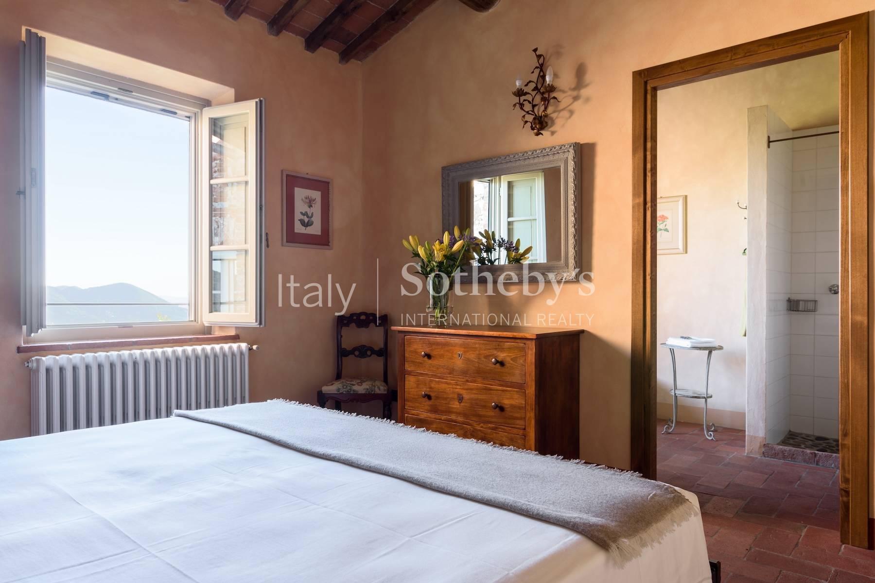 Casale storico in pietra con panorama unico e vigneti, in vendita, Lucca | Sotheby’s Realty Italy - 20
