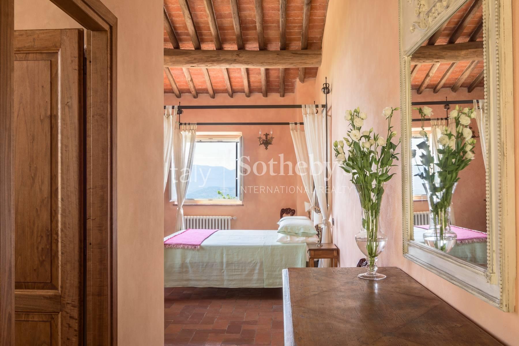 Casale storico in pietra con panorama unico e vigneti, in vendita, Lucca | Sotheby’s Realty Italy - 16