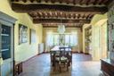 Casale storico in pietra con panorama unico e vigneti, in vendita, Lucca | Sotheby’s Realty Italy - 10