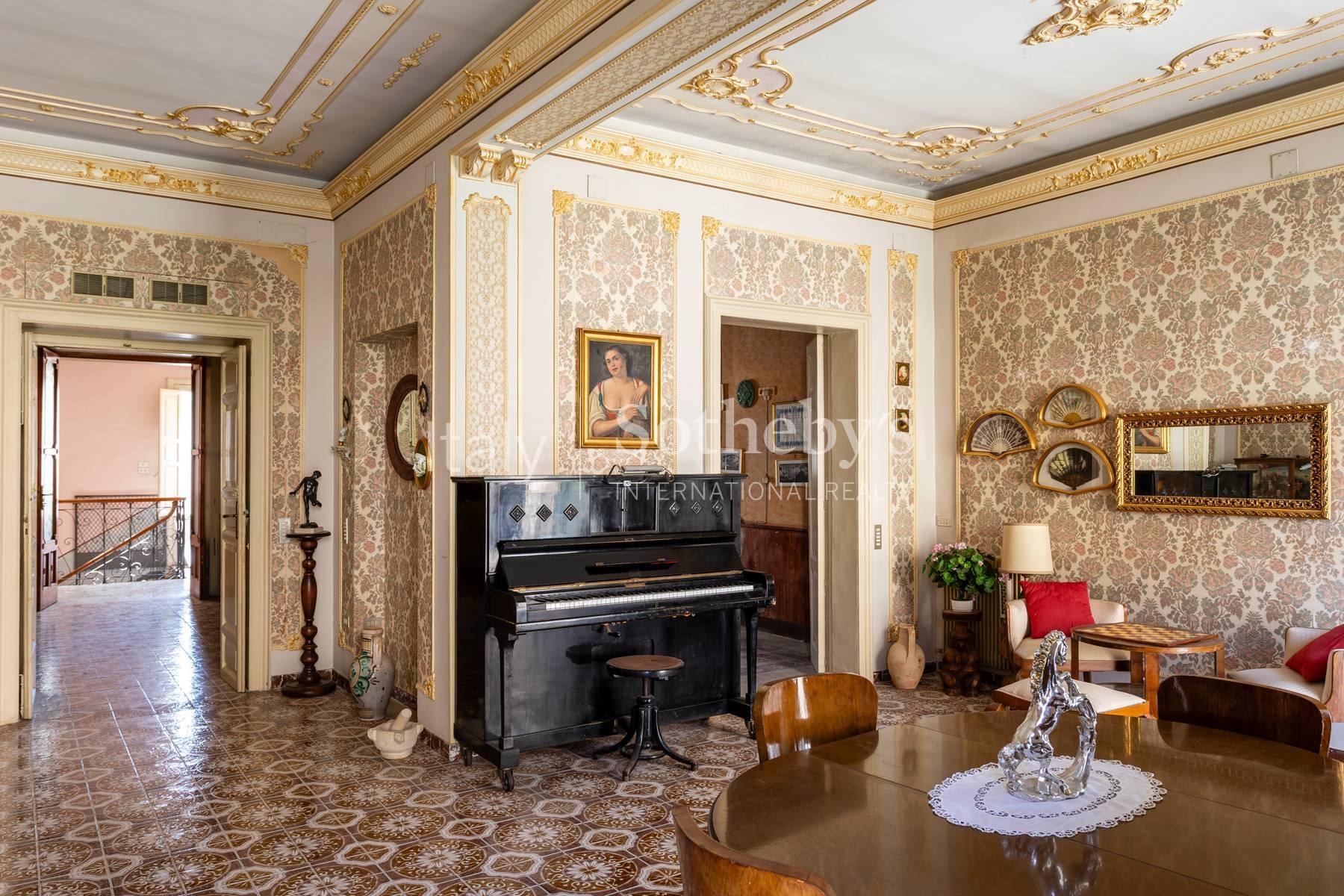 Prestigiosa proprietà con affacci sulla piazza di Scicli - 7