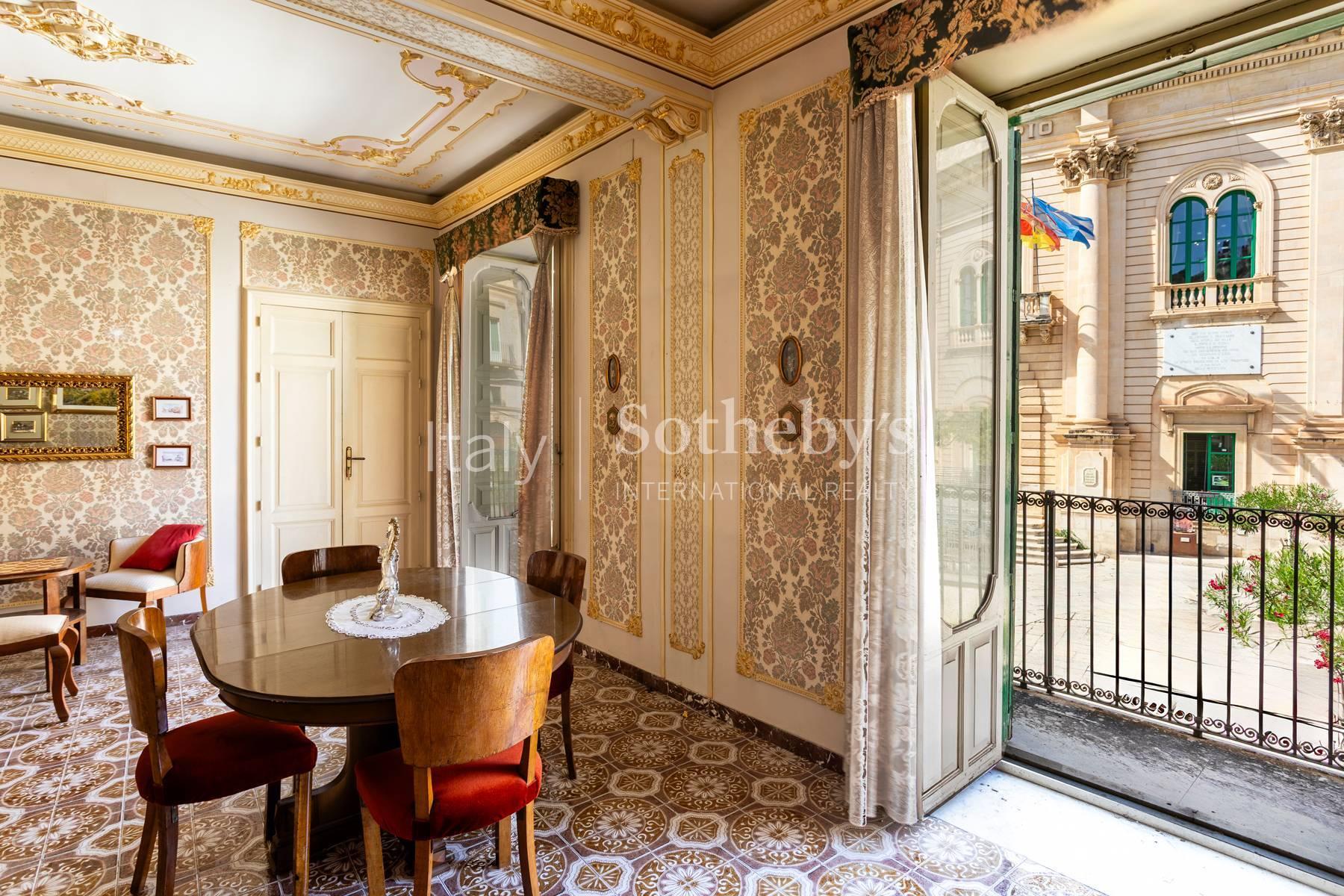 Prestigiosa proprietà con affacci sulla piazza di Scicli - 3
