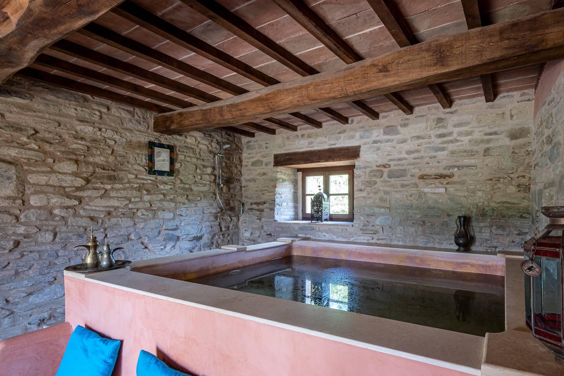 Gubbio - Storico casale con vista lago da sogno e piscina, in vendita, Gubbio | Sotheby’s Realty Italy - 20