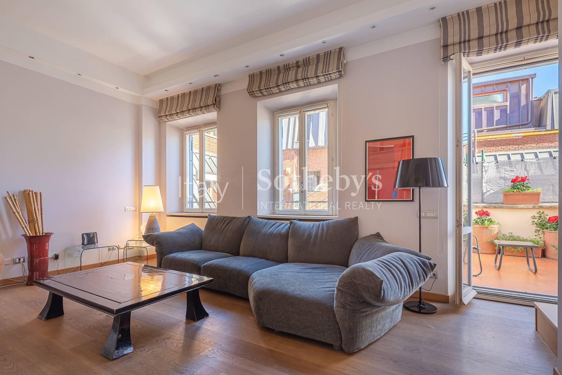 Appartamento su due livelli arredato con terrazzi, in affitto, Milano | Sotheby’s Realty Italy - 8