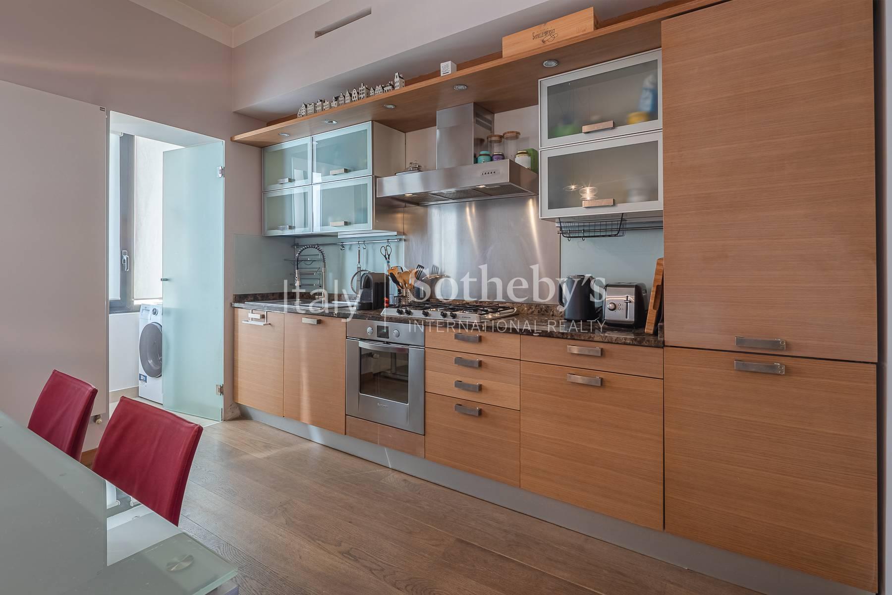 Appartamento su due livelli arredato con terrazzi, in affitto, Milano | Sotheby’s Realty Italy - 11