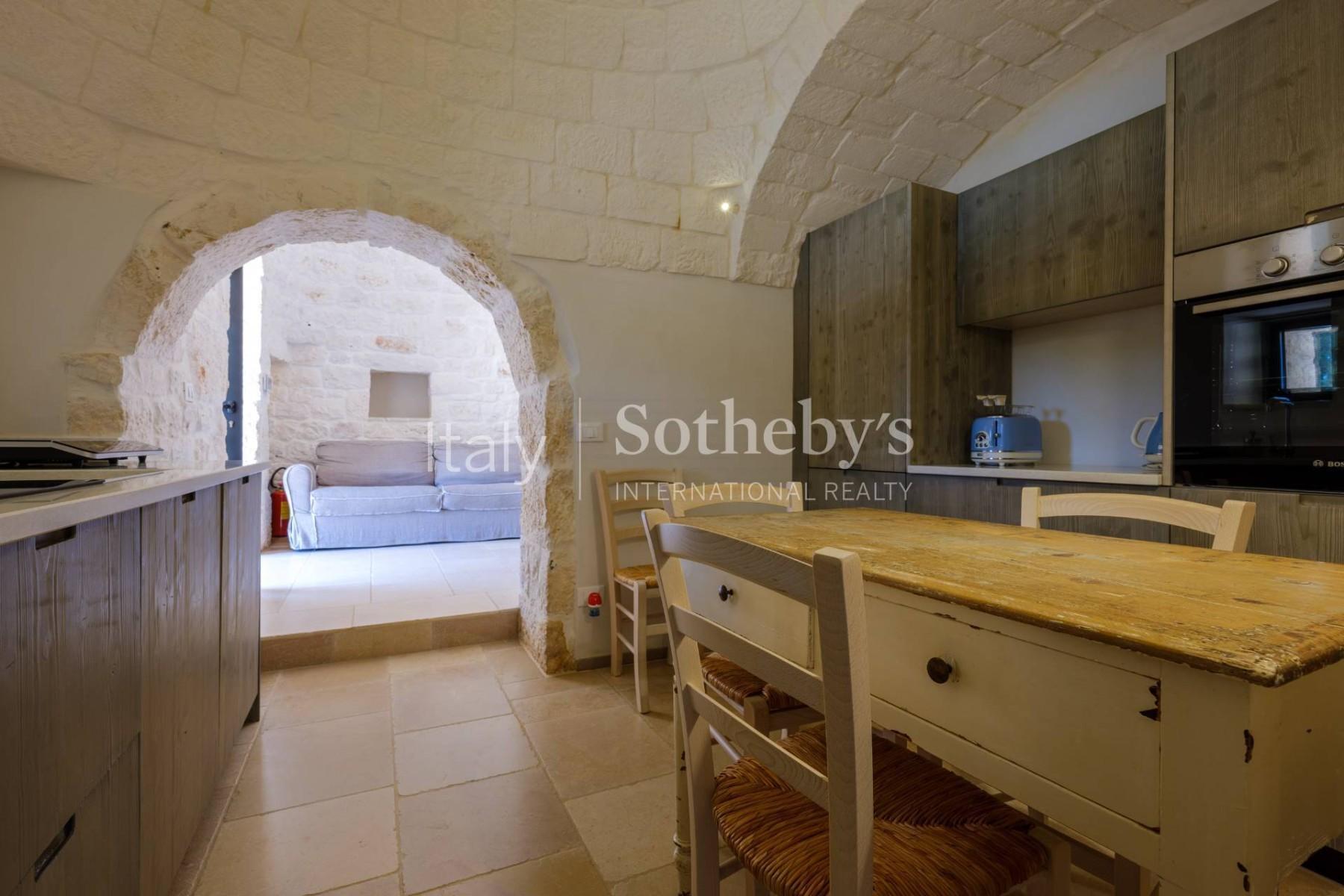 Esclusivo complesso di trulli con piscina immerso nel verde - 4