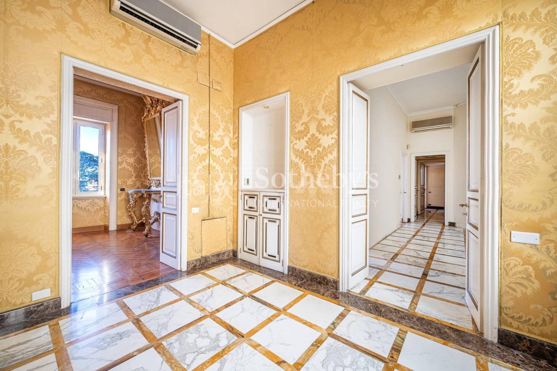 Meraviglioso attico con superattico a Villa Borghese, in vendita, Roma | Sotheby’s Realty Italy - 8