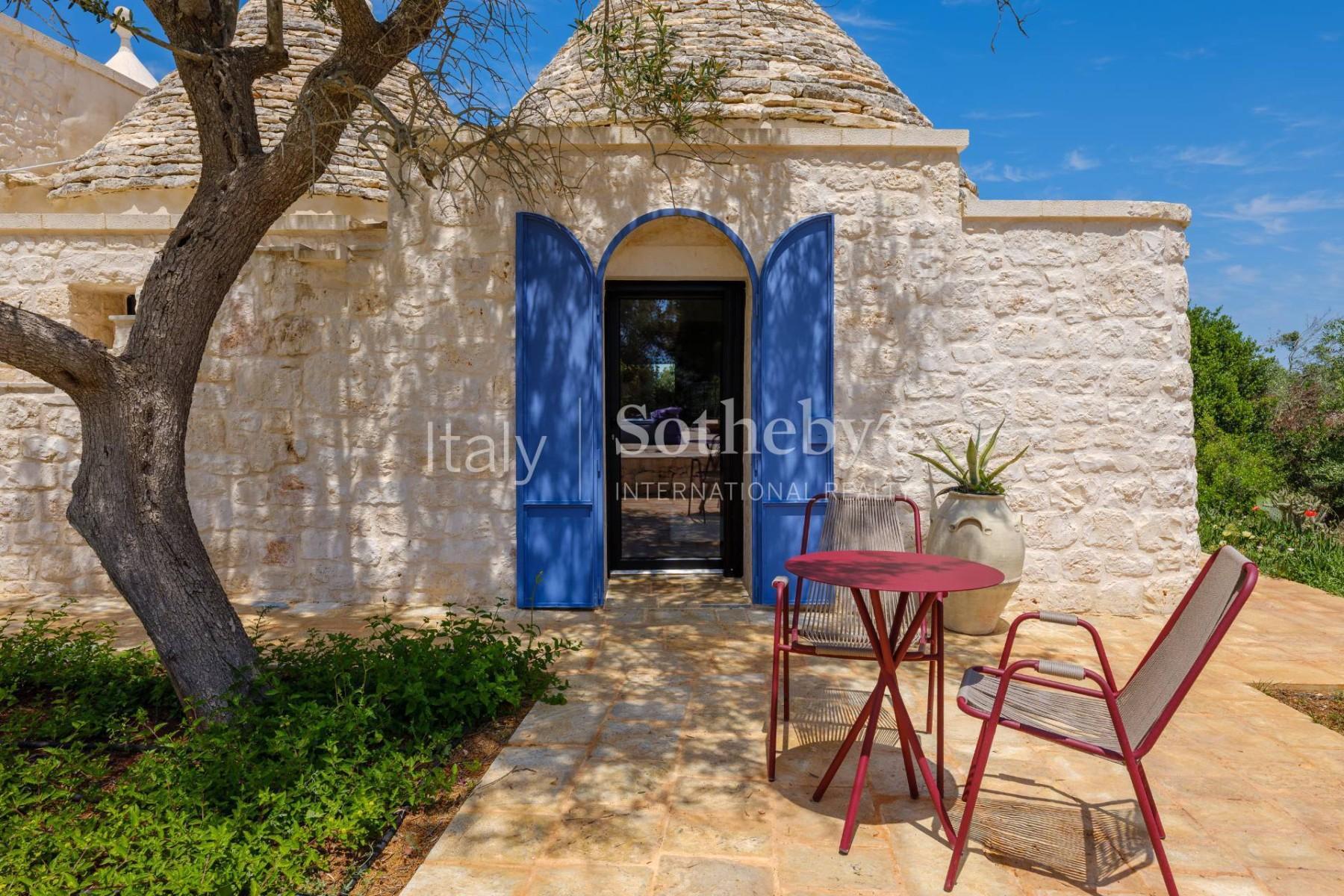 Esclusivo complesso di trulli con piscina immerso nel verde - 3