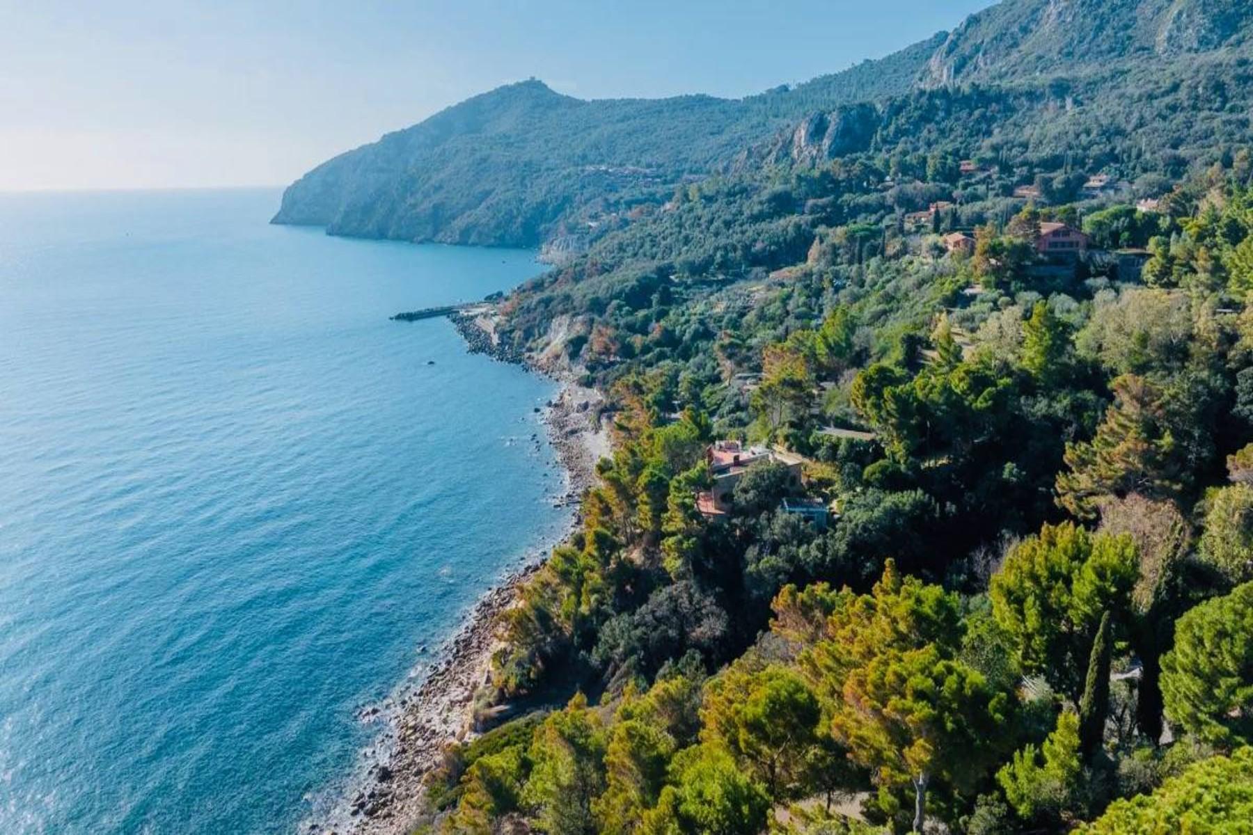 Exclusive villa pieds dans l'eau located in Monte Argentario - 1